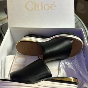 Chloe platform slides
